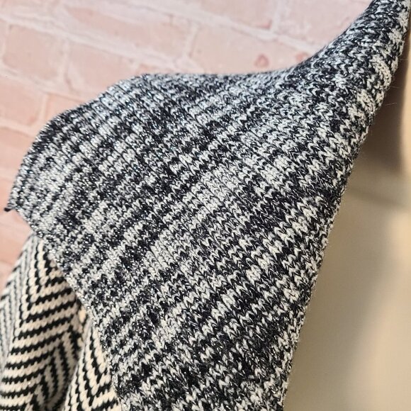 White House Black Market Sweater Coat Chevron Print Mid-Length Cardigan Women S - Picture 3 of 13